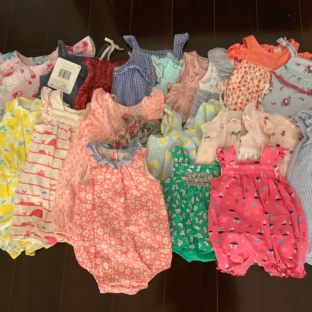 153 Pieces of Baby Girl Clothes-size NB to 1 year